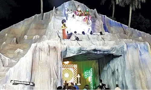 சட்டைநாதர் கோவில் கும்பாபிஷேகத்தை யொட்டி கயிலாய மலை போல் யாகசாலை அமைப்பு