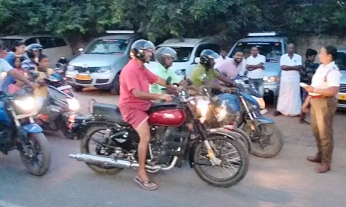 ஜெயங்கொண்டத்தில் ஒரே நாளில் போக்குவரத்து விதிகளை மீறிய 200 பேர் மீது வழக்கு