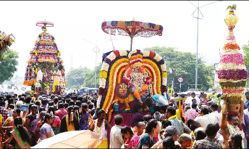 சத்துவாச்சாரி சாலை கெங்கையம்மன் சிரசு வீதி உலா