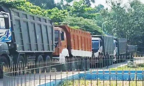 தக்கலை அருகே  அதிக பாரம் ஏற்றிய 6 லாரிகளுக்கு ரூ.3½ லட்சம் அபராதம்