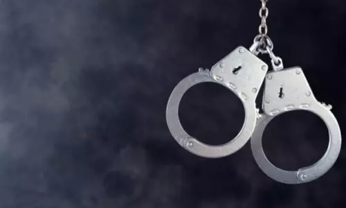 சட்ட விரோத மது விற்பனை; 8 பேர் கைது