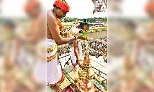 சீர்காழி சட்டைநாதர் கோவிலில் பரிவார மூர்த்திகளுக்கு கும்பாபிஷேகம்