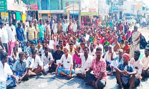 பொதுமக்கள் திடீர் சாலை மறியல்