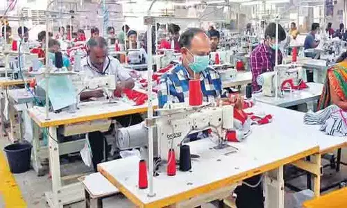 பின்னலாடை தொழிலை காப்பாற்ற மத்திய அரசு கடன் சலுகைகள் வழங்க வேண்டும் - ஏற்றுமதியாளர்கள் வலியுறுத்தல்