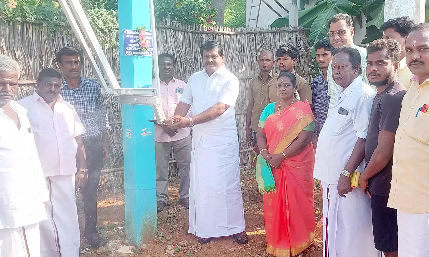 குளித்தலை பகுதிகளில் 7 இடங்களில் புதிய மின் மாற்றிகள் குளித்தலை பகுதிகளில் 7 இடங்களில் புதிய மின் மாற்றிகள்