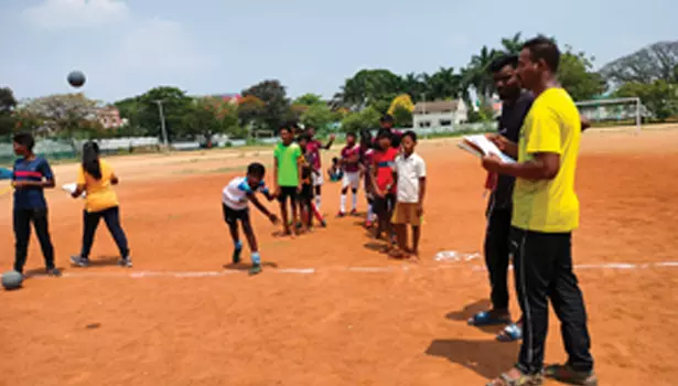 விளையாட்டு விடுதிகளில் மாணவ-மாணவியர் சேர்க்கை