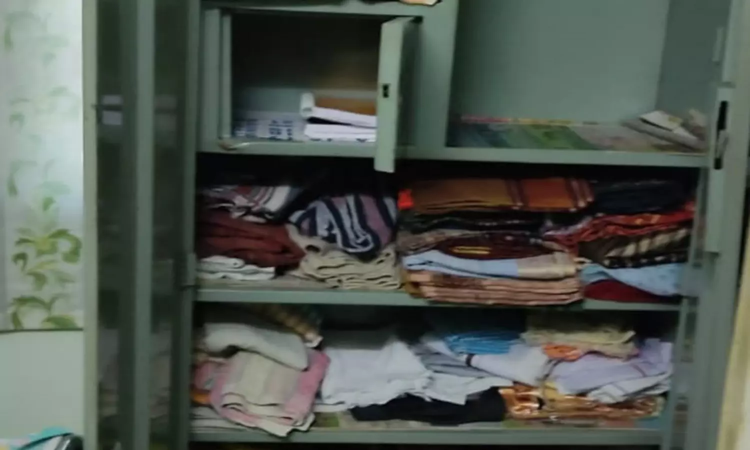 வீட்டின் பூட்டை உடைத்து கொள்ளை முயற்சி வீட்டின் பூட்டை உடைத்து கொள்ளை முயற்சி