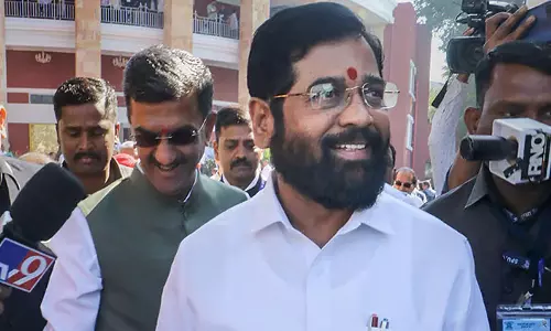 மகாராஷ்டிராவில் விரைவில் அமைச்சரவை விரிவாக்கம்- சிவசேனா தலைவர் அறிவிப்பு