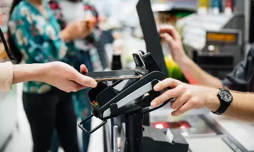 வாடிக்கையாளர்களிடம் வியாபாரிகள் செல்போன் எண் கேட்கக்கூடாது: மத்திய அரசு அதிரடி உத்தரவு