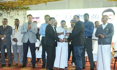 ஊட்டி மலர் கண்காட்சியில் சிறந்த மருத்துவ செடிகள் வளர்ப்புக்கு சுழற்கோப்பை