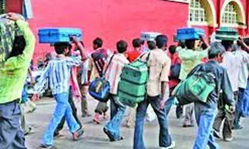 வடமாநில தொழிலாளர்களை பணியில் அமர்த்த பதிவுச்சான்று பெறுவது கட்டாயம்