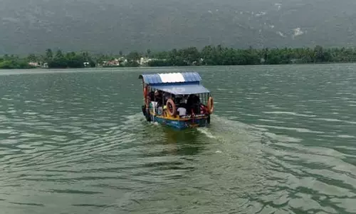 கதவணை பராமரிப்பு பணி நிறைவு: பூலாம்பட்டியில் விசைப்படகு போக்குவரத்து தொடக்கம்