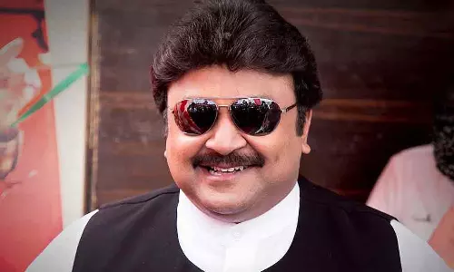 குலதெய்வ கோவிலில் சாமி தரிசனம் செய்த நடிகர் பிரபு