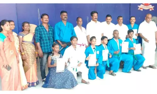 புதுவை வீரர்கள் தங்கம்-வெண்கல பதக்கம் வென்று சாதனை