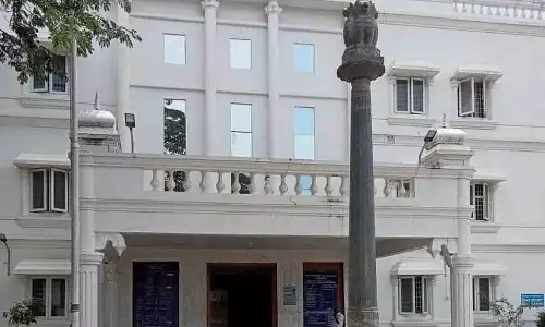 உடுமலை நகராட்சியில் துப்புரவு ஆய்வாளர்கள் பணியிட மாற்றம்