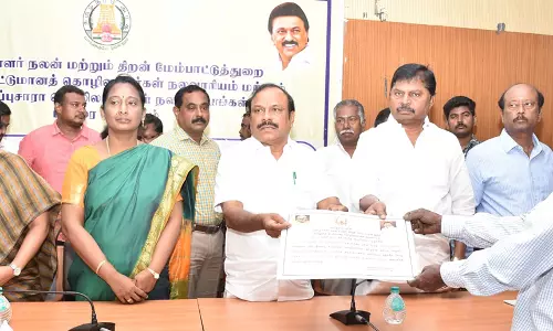 ரூ.1 கோடி மதிப்பிலான நலத்திட்ட உதவிகள்