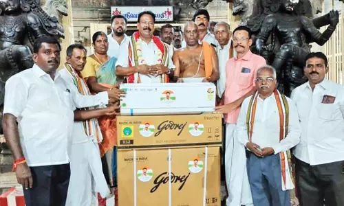 கிருஷ்ணாபுரம் பெருமாள் கோவிலுக்கு ஏ.சி. வாங்கி கொடுத்த ரூபி மனோகரன் எம்.எல்.ஏ.