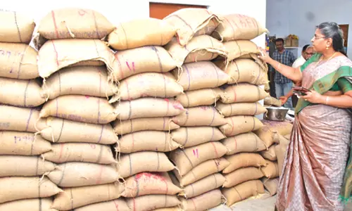 நாமக்கல் அருகே ரேசன் கடைகளில் கலெக்டர் ஆய்வு