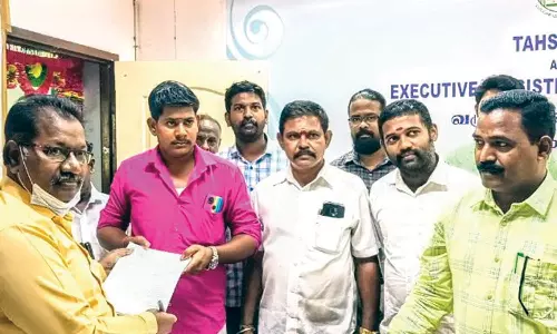 பொதுமக்களிடம் பெறப்பட்ட 11 மனுக்களுக்கு தீர்வு