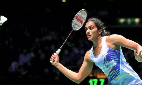 மலேசியா மாஸ்டர்ஸ் பேட்மிண்டன்: பிவி சிந்து அரை இறுதிக்கு தகுதி- ஸ்ரீகாந்த் தோல்வி