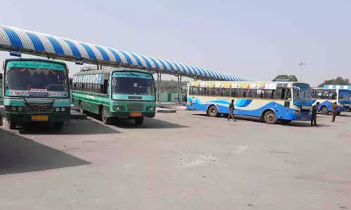 கோவில்வழியில் தற்காலிக பஸ் நிலையம் அமைக்க இடம் தேர்வு - மேயர், ஆணையாளர் ஆய்வு