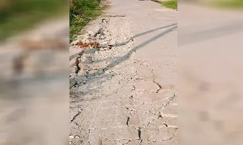 அத்தியூர் கிராமத்தில் புதிய சிமெண்ட் சாலை அமைக்க கோரிக்கை