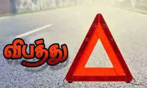 திருச்சி-சென்னை பைபாஸ் சாலையில் சுற்றுலா பஸ் கார் மீது மோதியதில் 18 பேர் காயம்