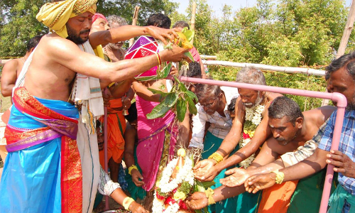 அலங்காநல்லூர் அருகே கோவில் கும்பாபிஷேகம்
