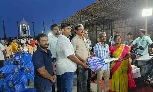 ஜே.கே. டி.வி.எஸ் எலக்ட்ரிக்கல் ஐக்யூப் பைக் மெகா டெலிவரி மேளா