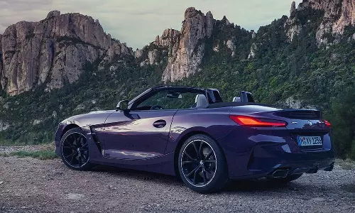 ரூ. 89 லட்சம் தான் - பிஎம்டபிள்யூ Z4 ரோட்ஸ்டர் இந்தியாவில் அறிமுகம்!