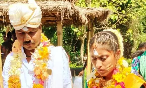 காதல் ஜோடிக்கு திருமணம் செய்து வைத்த உடுமலை மலைவாழ் மக்கள்