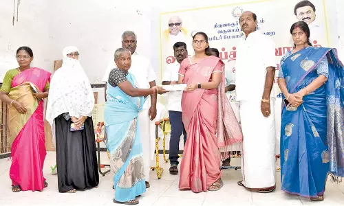 291 பேருக்கு ரூ.83 லட்சம் மதிப்பில் நலத்திட்ட உதவிகள்- கலெக்டர் வழங்கினார்