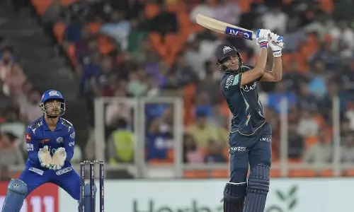 ருத்ர தாண்டவமாடிய ஷுப்மான் கில் - பிளே ஆப் சுற்றில் சதமடித்து அசத்தல்