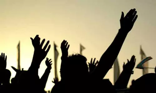 அவினாசி பேரூராட்சி அலுவலகத்தை பொதுமக்கள் முற்றுகை