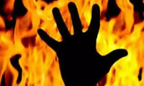 களியக்காவிளை அருகே மாவு மில் அதிபர் தீக்குளித்து தற்கொலை