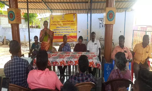 முக்கூடல் அருகே கிராம திட்ட செயலாக்க குழு கூட்டம்