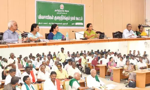 நிலுவையில் உள்ள மனுக்கள் மீது எந்த நடவடிக்கையும் எடுப்பதில்லை-விவசாயிகள் குற்றச்சாட்டு