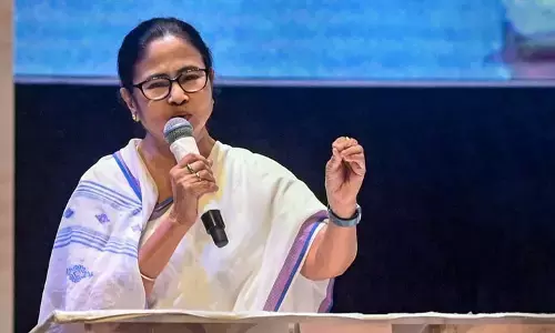 சட்டவிரோத பட்டாசு ஆலை வெடிவிபத்து - மக்களிடம் மன்னிப்பு கேட்ட மம்தா பானர்ஜி