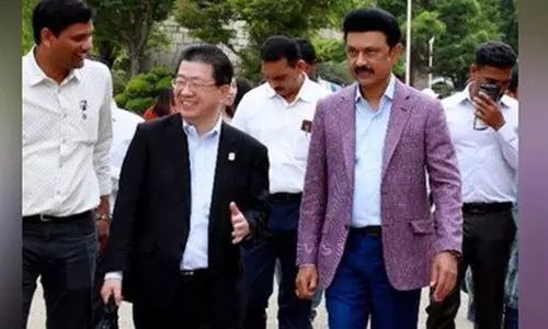 உலகப் புகழ்பெற்ற ஒசாகா கோட்டையை முதல்வர் ஸ்டாலின் பார்வையிட்டார்