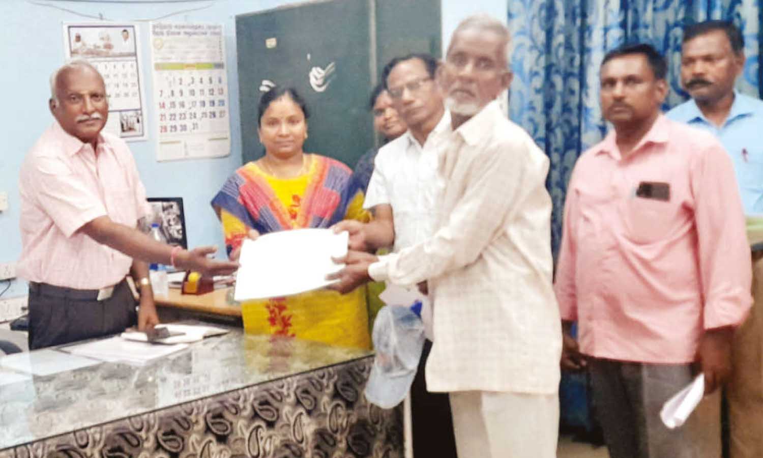 தாராபுரம் ஜமாபந்தியில் 308 பேர் மனு