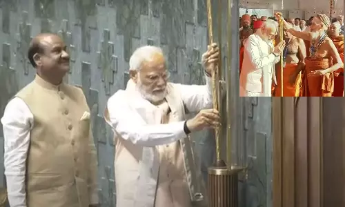 புதிய பாராளுமன்ற கட்டிடம் திறப்பு: மக்களவையில் செங்கோலை நிறுவினார் பிரதமர் மோடி