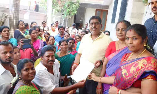 ரொட்டி பால் ஊழியர்களுக்கு சம்பள உயர்வு