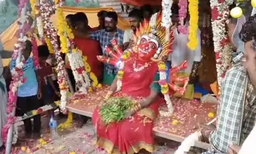 தா.பழூர் அருகே காளி ஆட்டம் திருவிழா