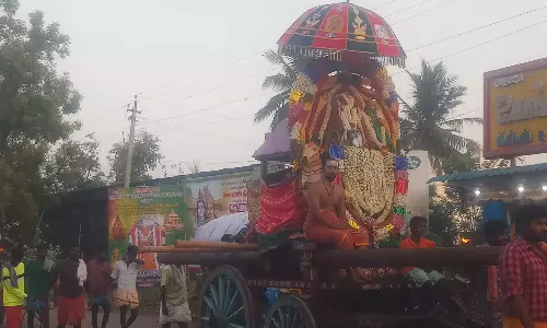 திருவரங்குளத்தில் அரங்குளநாதர்-பெரியநாயகி அம்பாள் வீதி உலா