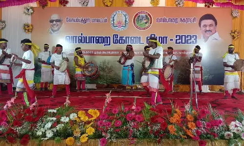 வால்பாறையில் கோடைவிழா சுற்றுலா பயணிகள் கொண்டாட்டம்