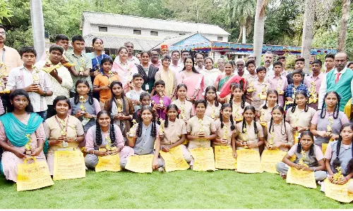 கிருஷ்ணகிரி கே.ஆர்.பி.அணையில்கோடை மகிழ்ச்சி முகாம் நிறைவு விழா