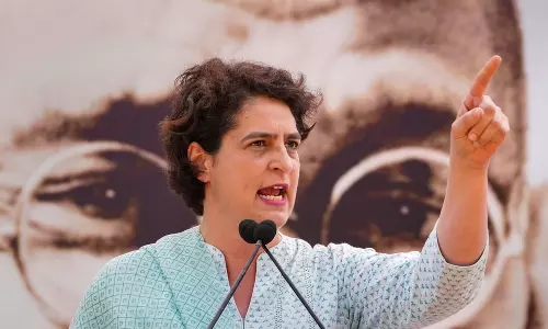 மல்யுத்த வீரர்களின் குரல் மிதிக்கப்படுகிறது- பிரியங்கா காந்தி ஆவேசம்