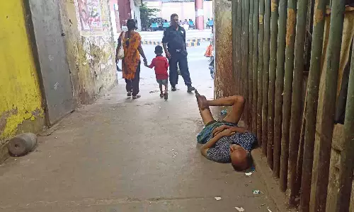 பல்லடம் பஸ் நிலையத்தில் போதை ஆசாமிகளால் பொதுமக்கள் அவதி