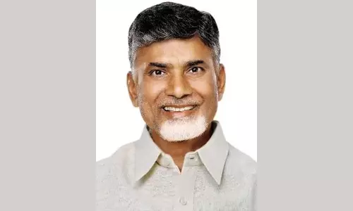 பெண்கள் வங்கி கணக்கில் ரூ.15000 செலுத்தப்படும்- சந்திரபாபு நாயுடுவின் தேர்தல் வாக்குறுதி