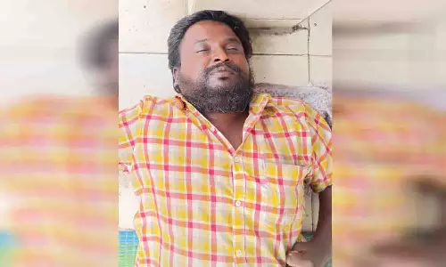 வெள்ளகோவிலில் அடையாளம் தெரியாத ஆண் பிணம்